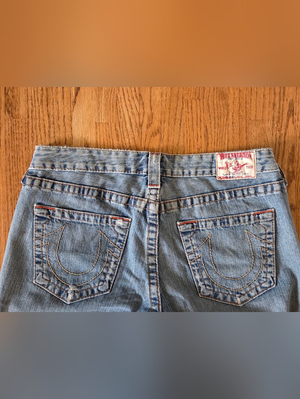 Women's Vintage True Religion Bobby Light Wash Distressed Jeans Size 32 - Picture 8 of 9